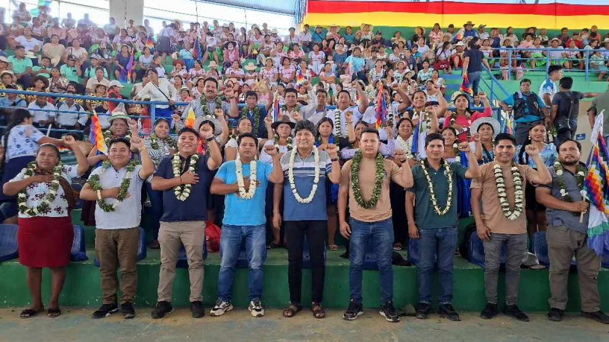 Más de 10 mil personas participan en el XIII Congreso de Mujeres Campesinas del Trópico de Cochabamba