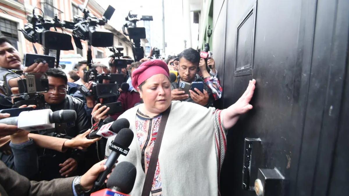 Detienen al expresidente Luis Alberto Arce Catacora; exministra denuncia “secuestro ilegal”