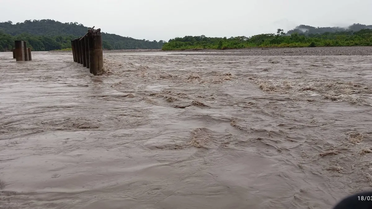 Intensas lluvias en el trópico de Cochabamba generan daños en pilotes y defensivos del río San Mateo en Villa Tunari
