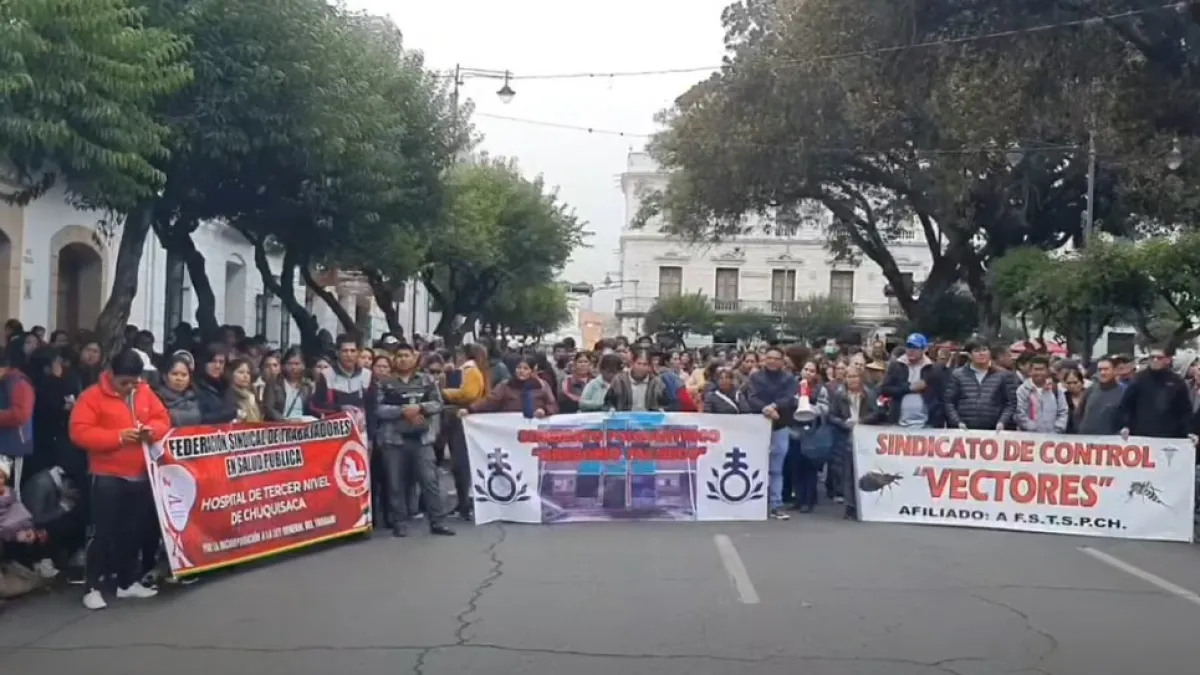 Paro nacional de salud en Sucre: "¡No manosearán nuestras fuentes laborales!"