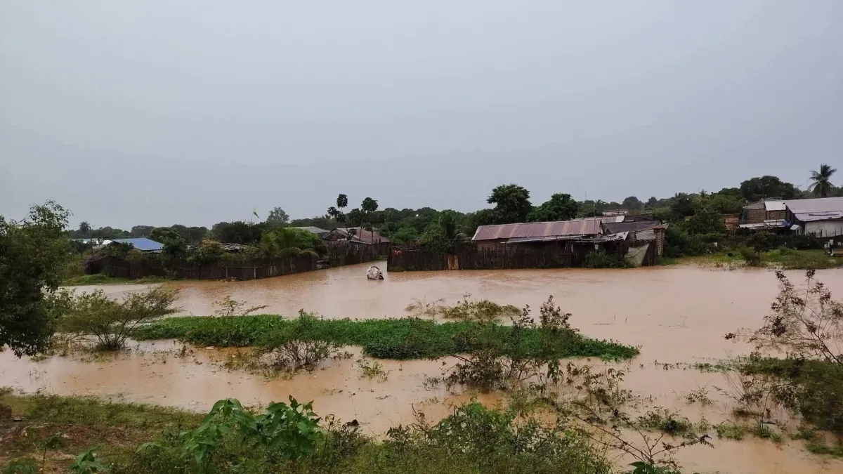 Lluvia y alta humedad marcan la mañana en Santa Cruz